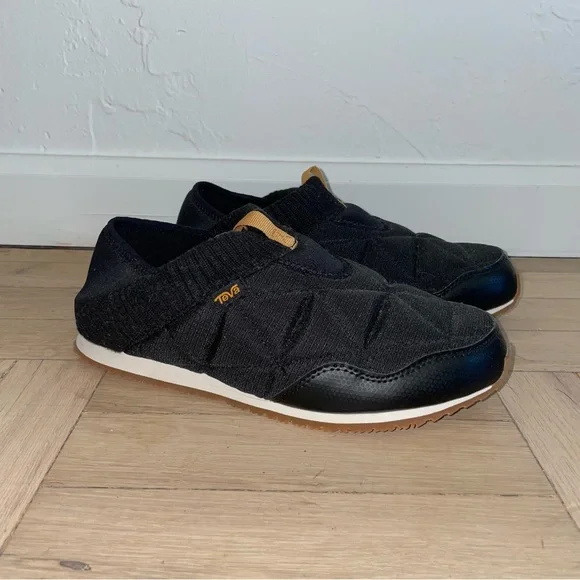 Teva ReEmber Quilted Slip-On Sneaker Slippers - Picture 4 of 11